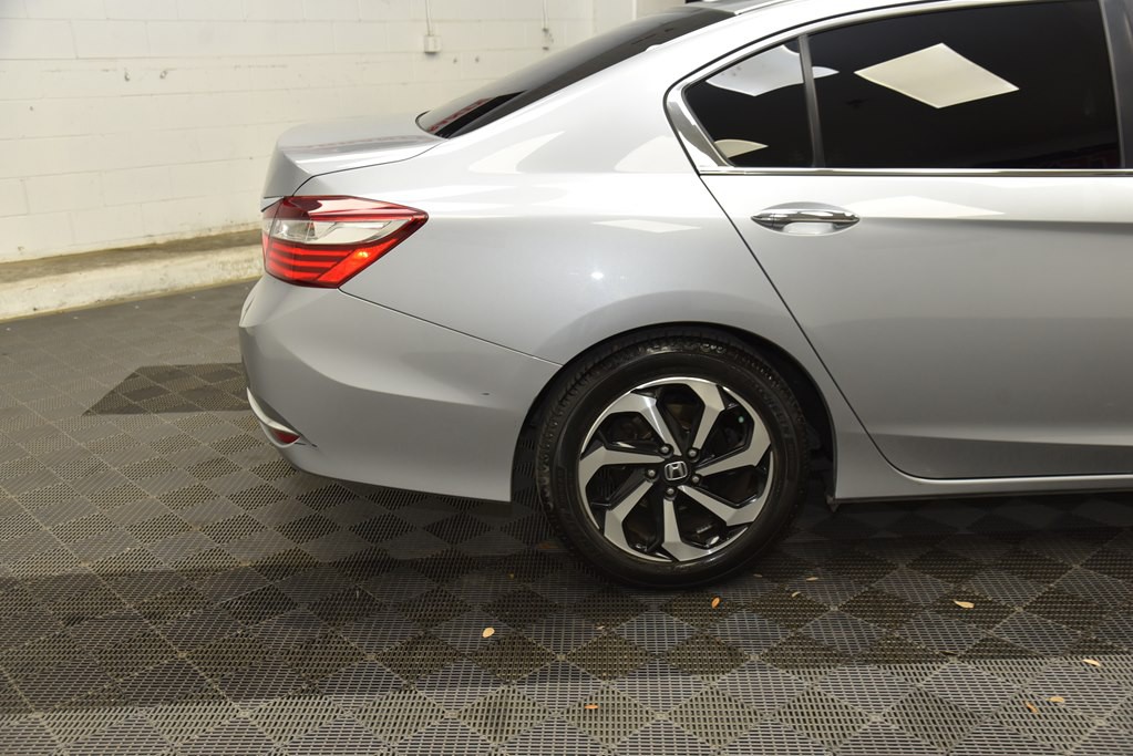 2017 Honda Accord Image 34