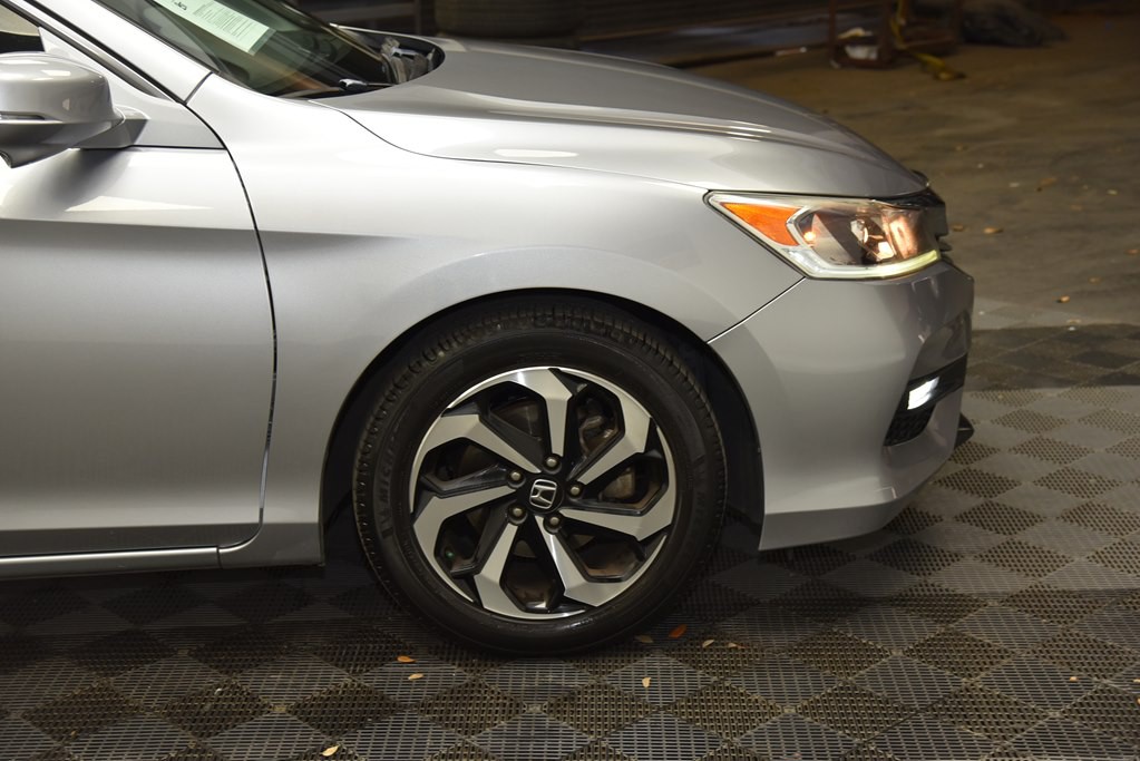 2017 Honda Accord Image 35