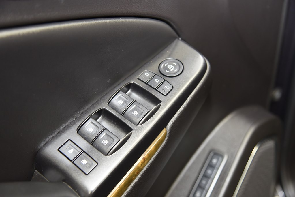 2016 GMC Yukon Image 32