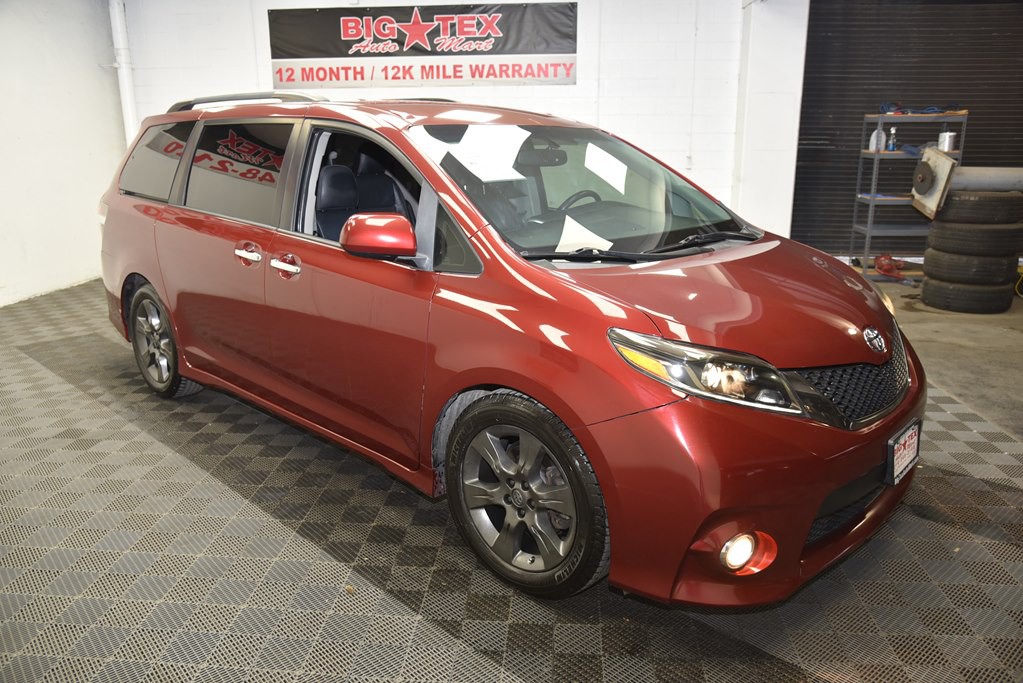 2016 Toyota Sienna Image 7