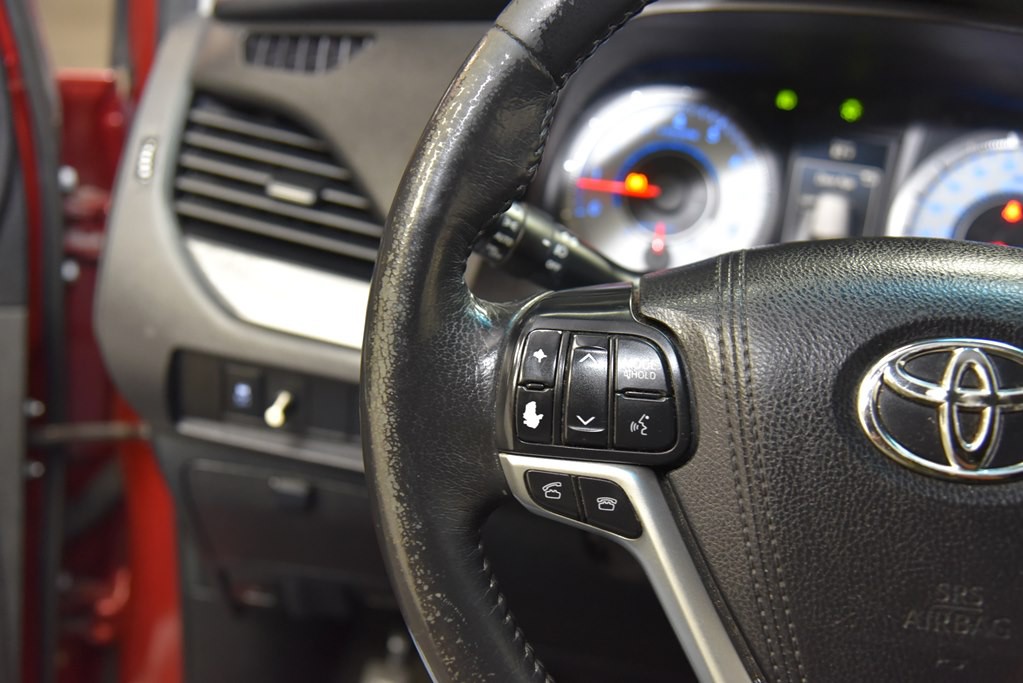 2016 Toyota Sienna Image 27