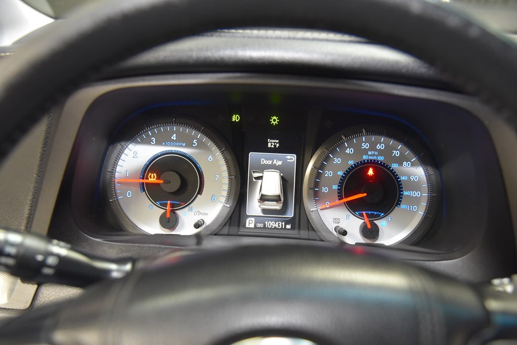 2016 Toyota Sienna Image 28