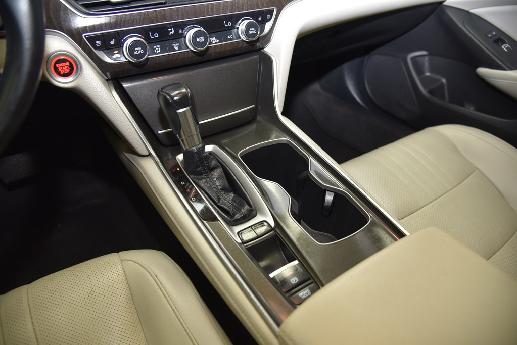 2018 Honda Accord Image 18