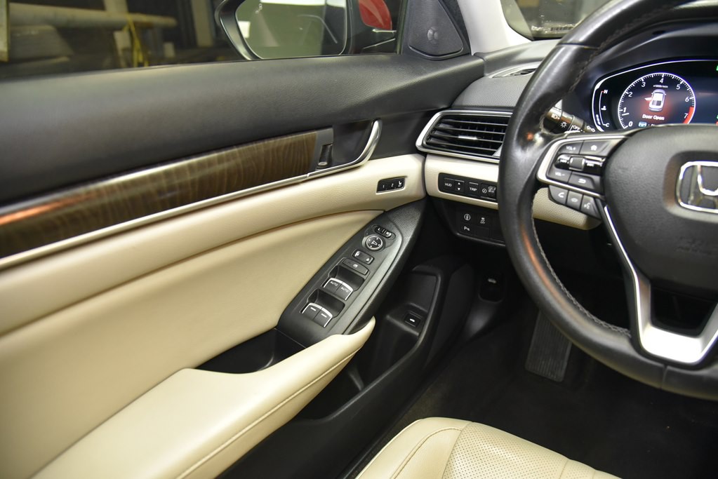 2018 Honda Accord Image 19