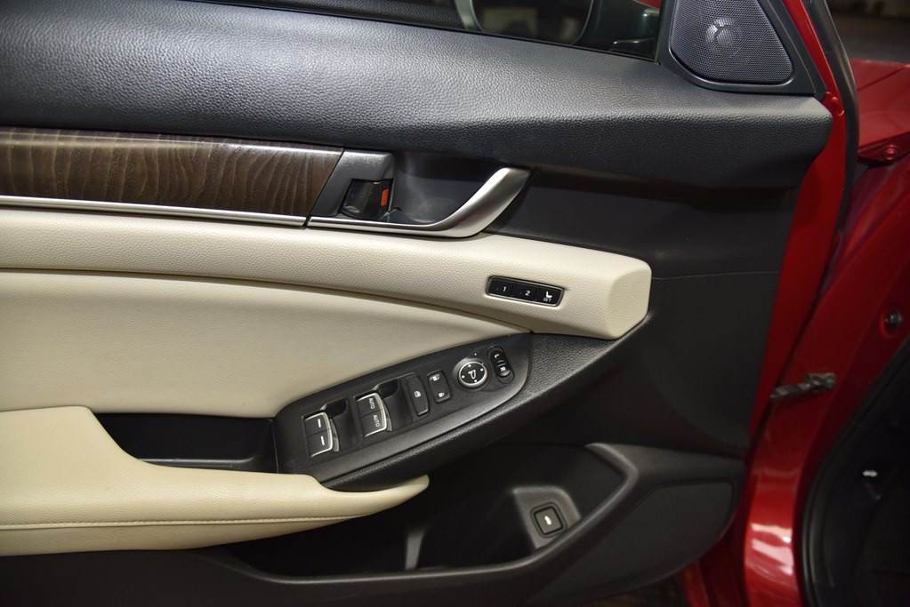2018 Honda Accord Image 22