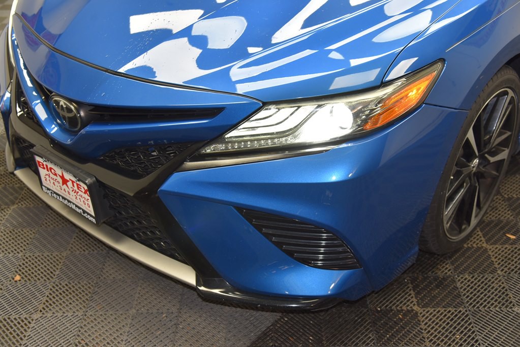 2019 Toyota Camry Image 9