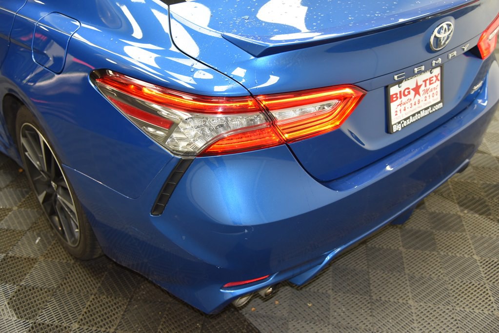 2019 Toyota Camry Image 16