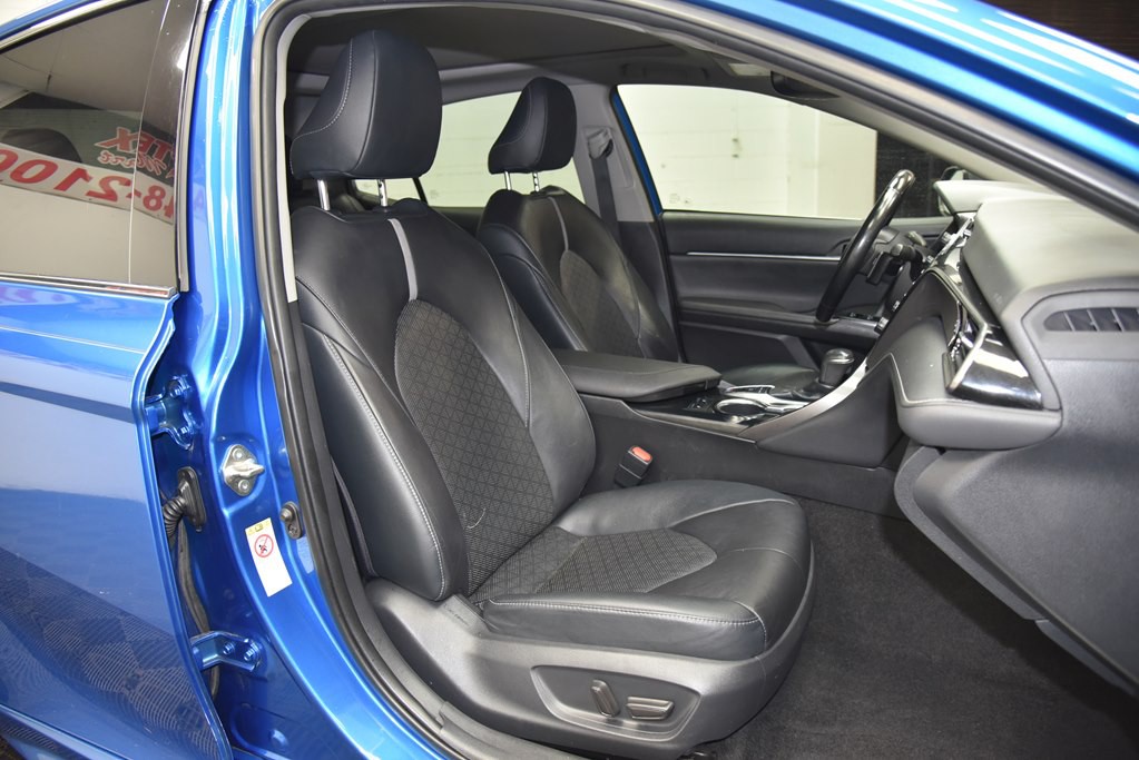 2019 Toyota Camry Image 25