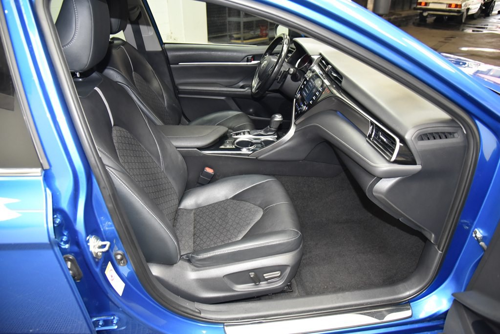 2019 Toyota Camry Image 26