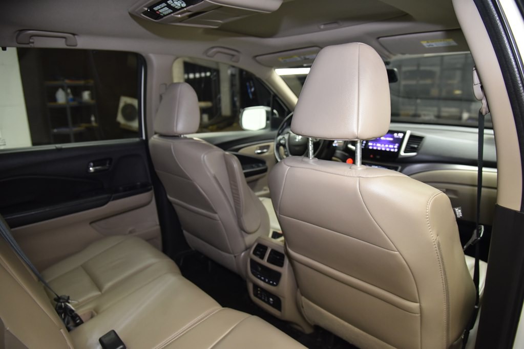 2016 Honda Pilot Image 16