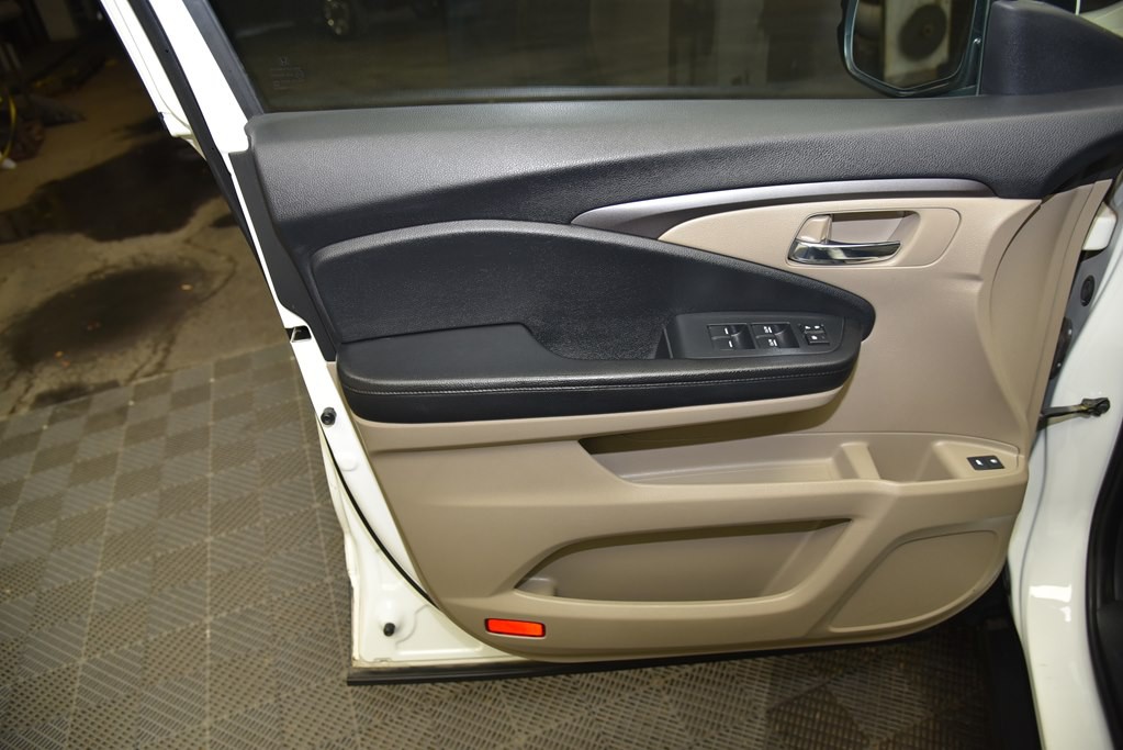 2016 Honda Pilot Image 30