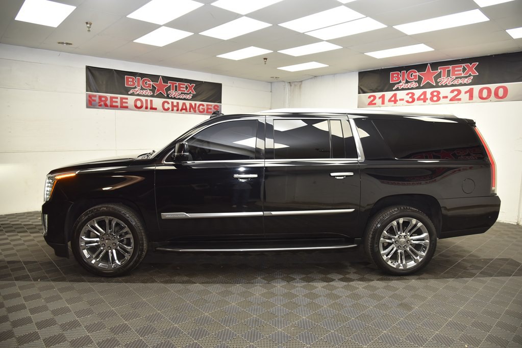 2019 Cadillac Escalade Image 2
