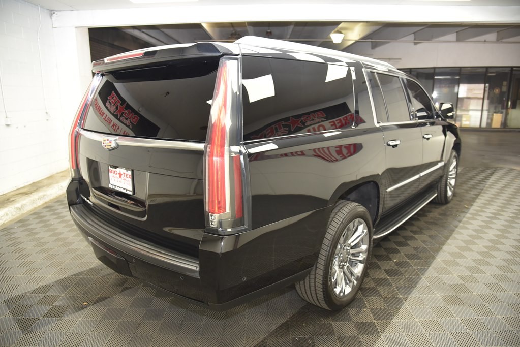 2019 Cadillac Escalade Image 5