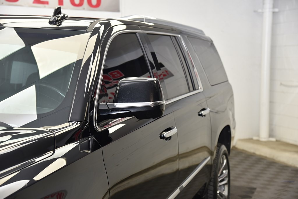 2019 Cadillac Escalade Image 10