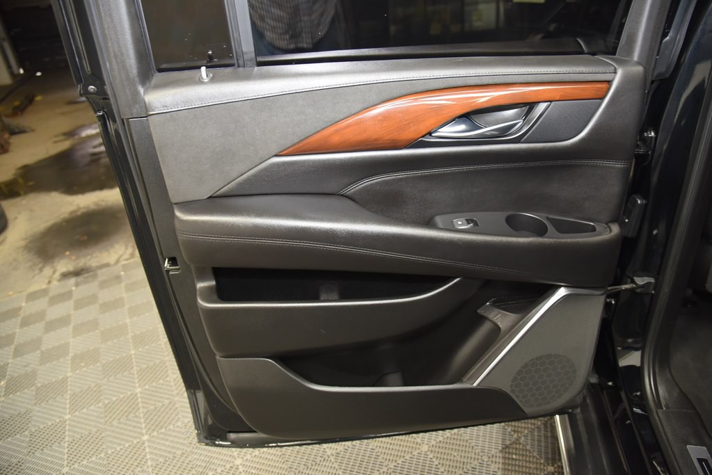 2019 Cadillac Escalade Image 19