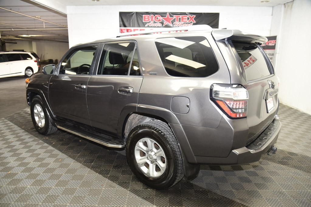 2016 Toyota 4Runner Image 3