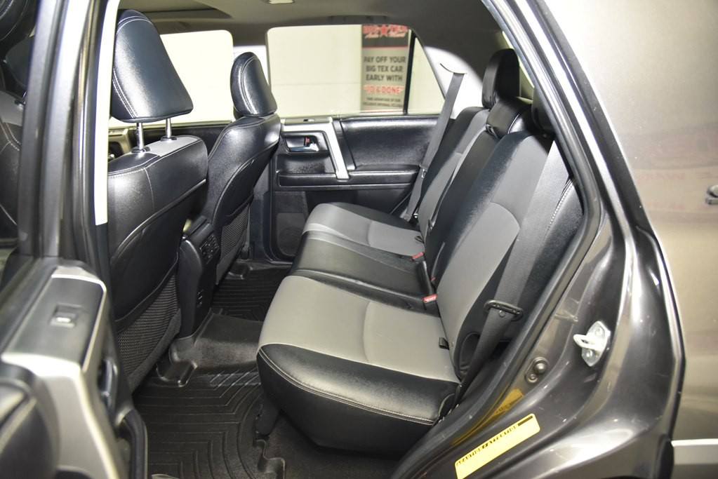 2016 Toyota 4Runner Image 14