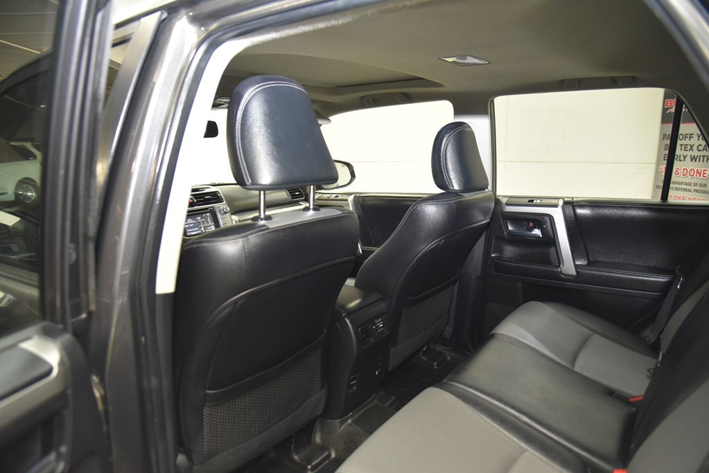 2016 Toyota 4Runner Image 15