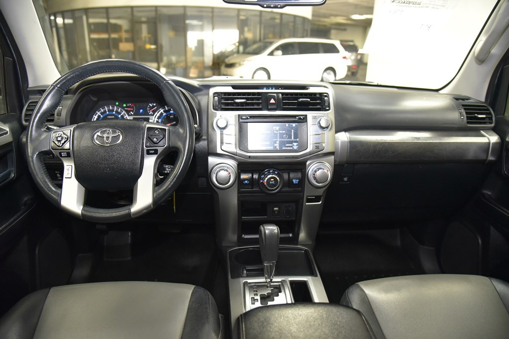2016 Toyota 4Runner Image 17