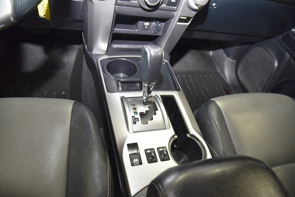 2016 Toyota 4Runner Image 19