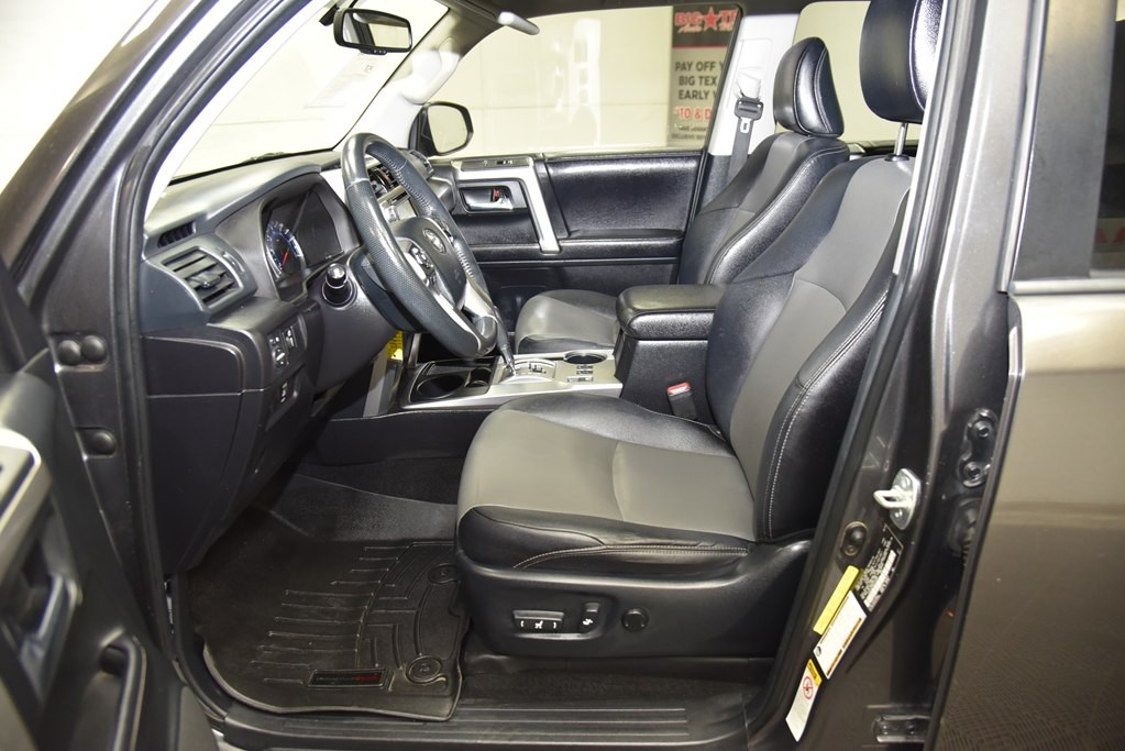 2016 Toyota 4Runner Image 22
