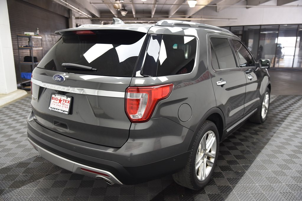 2017 Ford Explorer Image 5