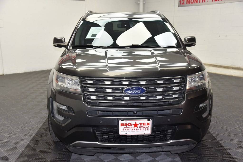 2017 Ford Explorer Image 8