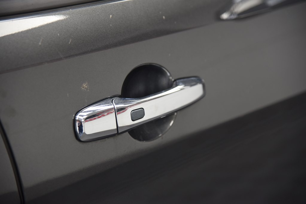 2017 Ford Explorer Image 17