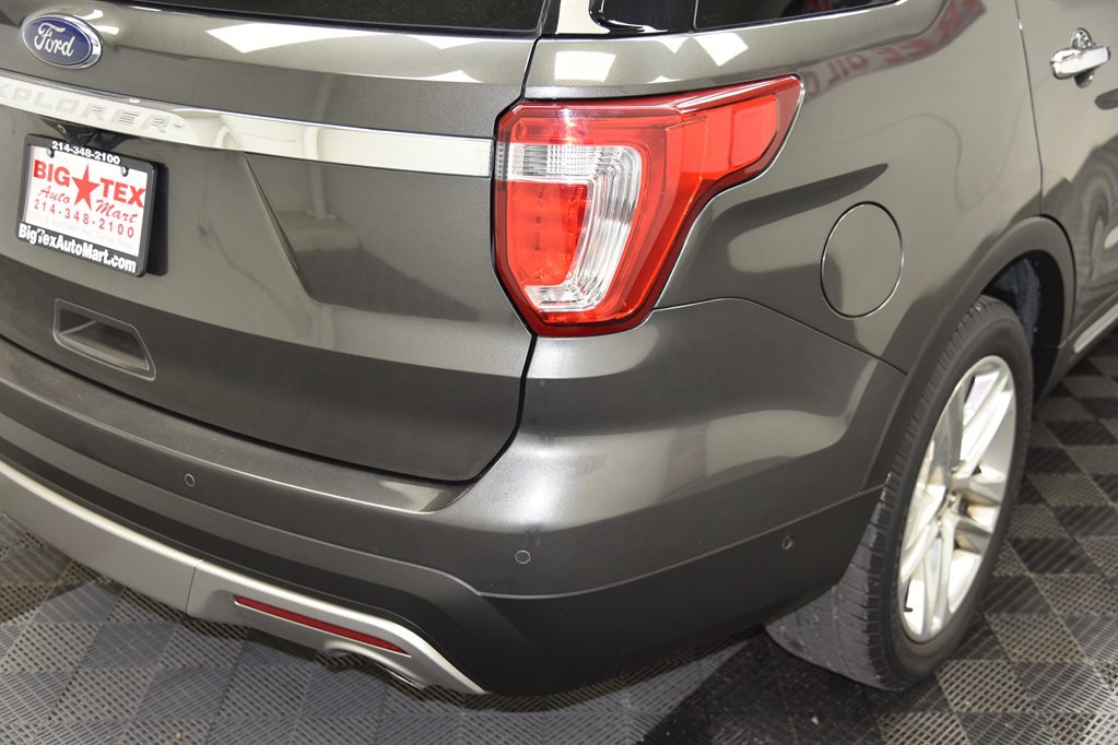 2017 Ford Explorer Image 18