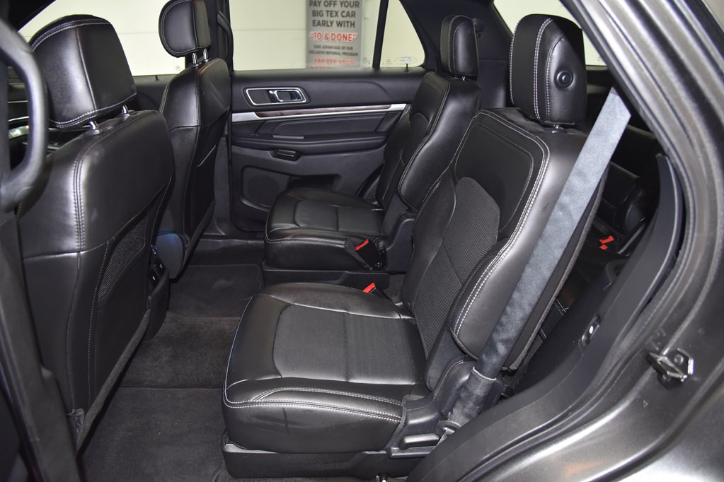 2017 Ford Explorer Image 25