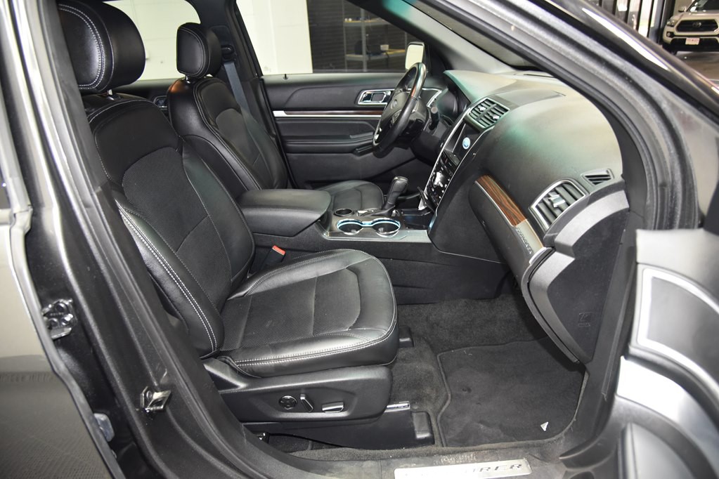 2017 Ford Explorer Image 33