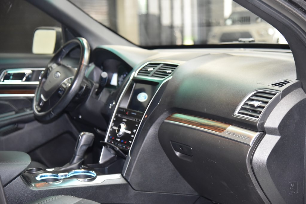 2017 Ford Explorer Image 34