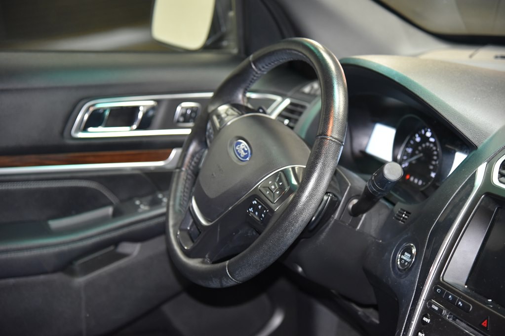 2017 Ford Explorer Image 36