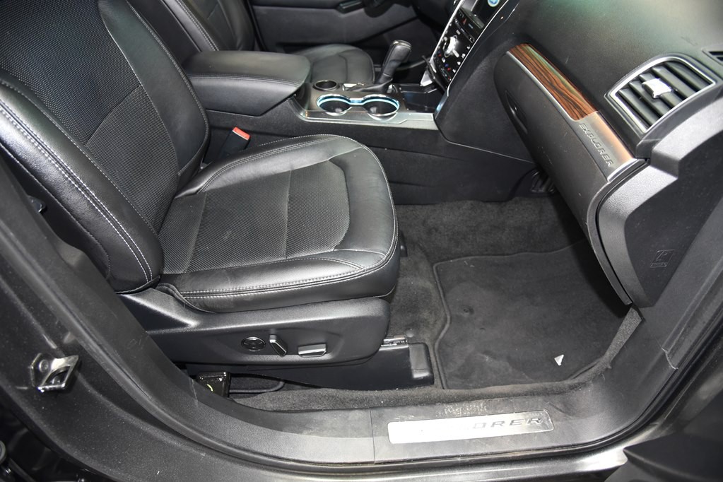 2017 Ford Explorer Image 39