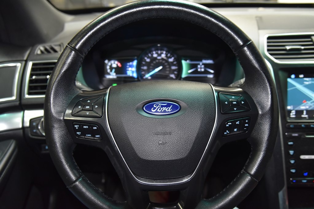 2017 Ford Explorer Image 52