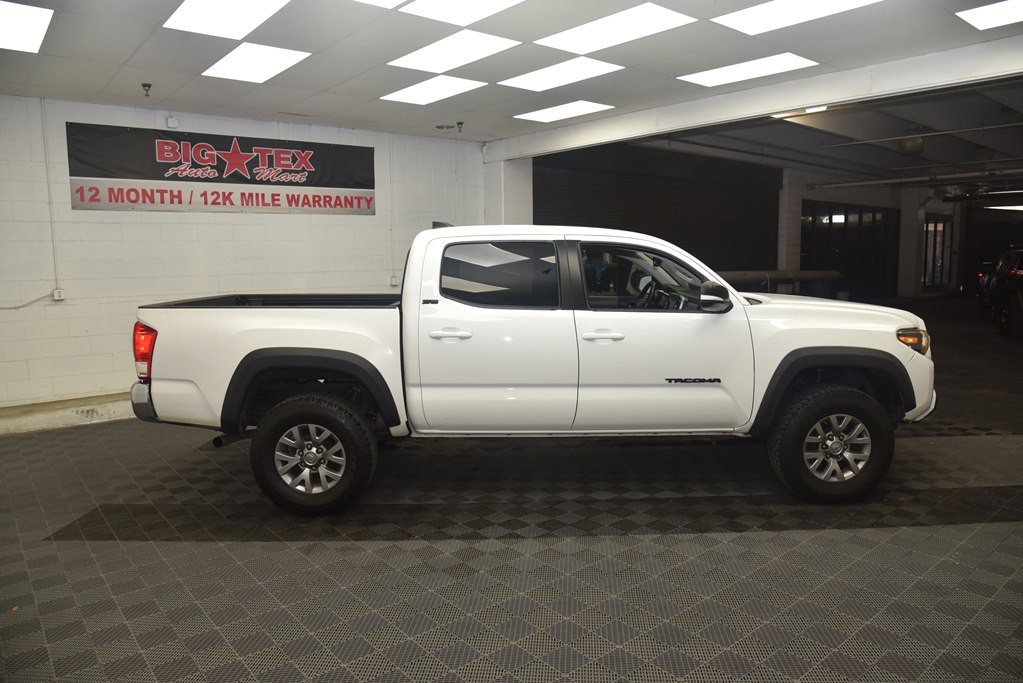 2016 Toyota Tacoma Image 6