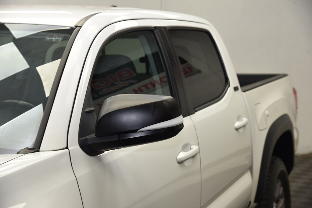 2016 Toyota Tacoma Image 10
