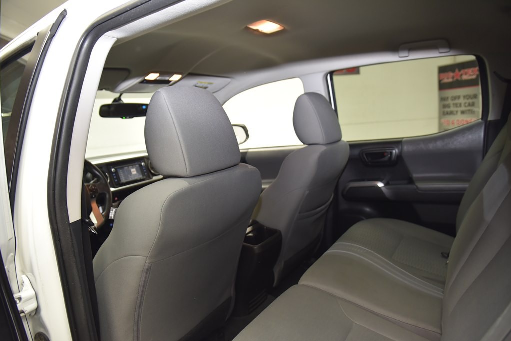 2016 Toyota Tacoma Image 14