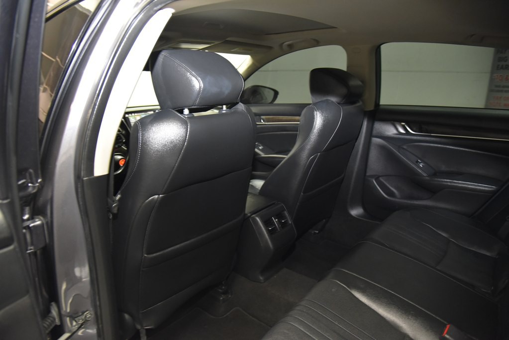 2019 Honda Accord Image 16
