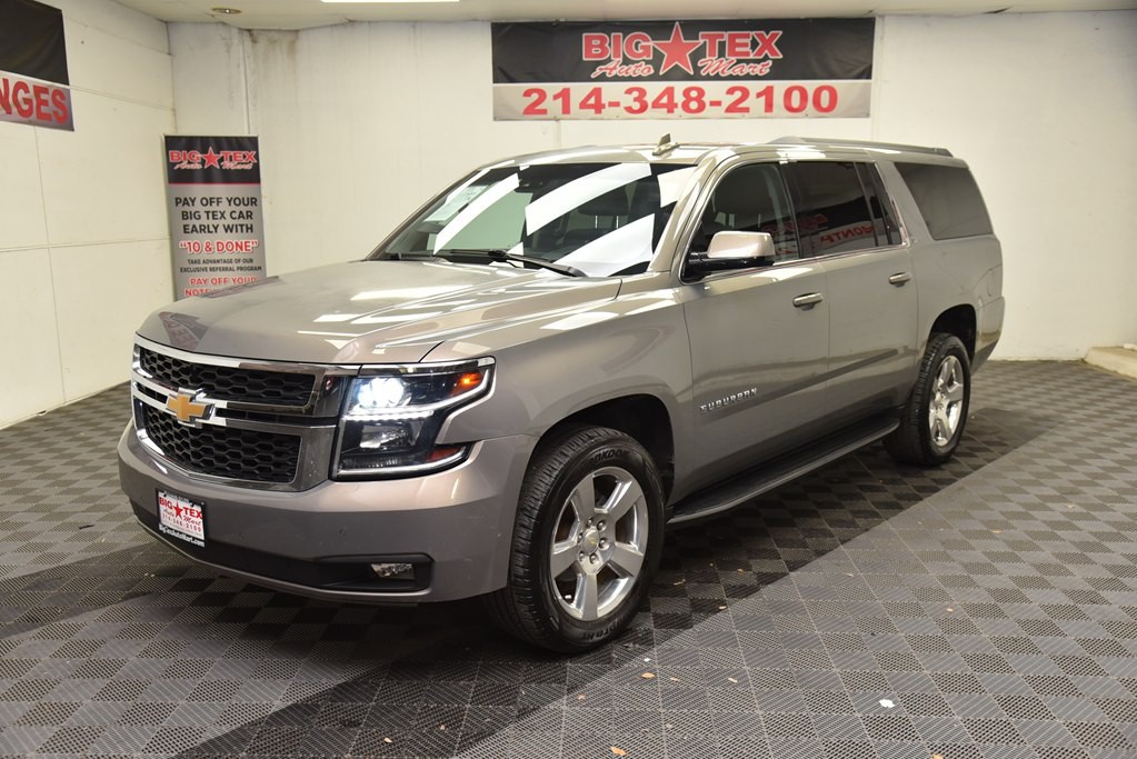 2017 Chevrolet Suburban Image 2