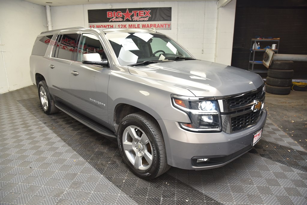 2017 Chevrolet Suburban Image 11