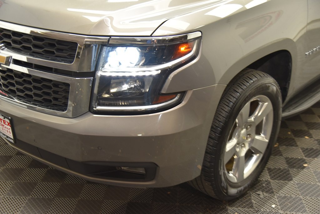 2017 Chevrolet Suburban Image 13