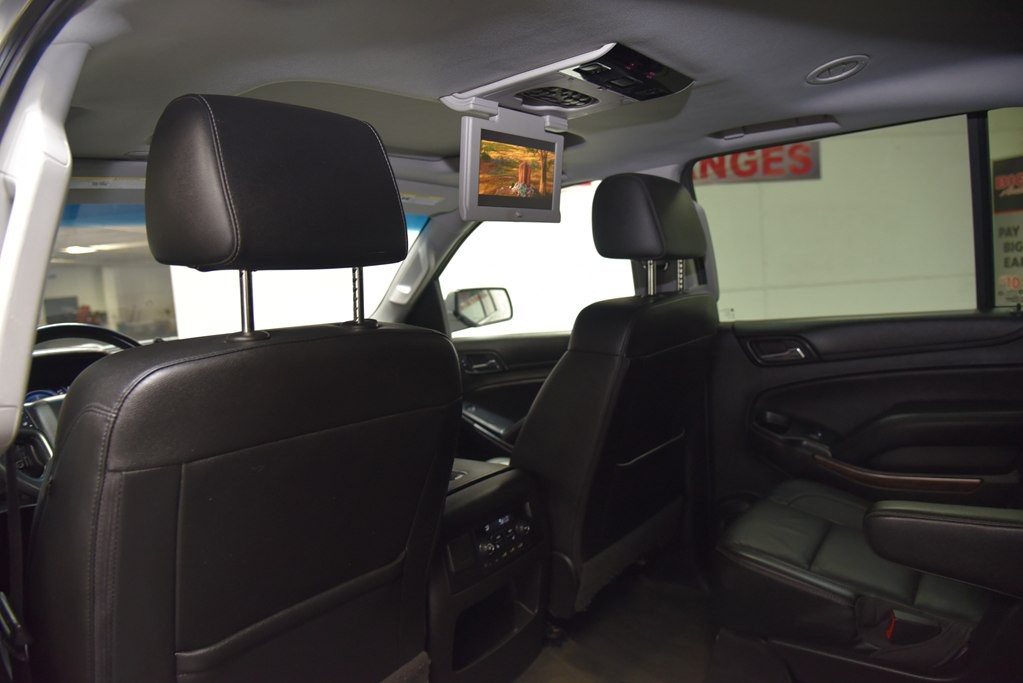 2017 Chevrolet Suburban Image 18
