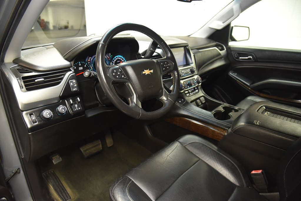 2017 Chevrolet Suburban Image 24