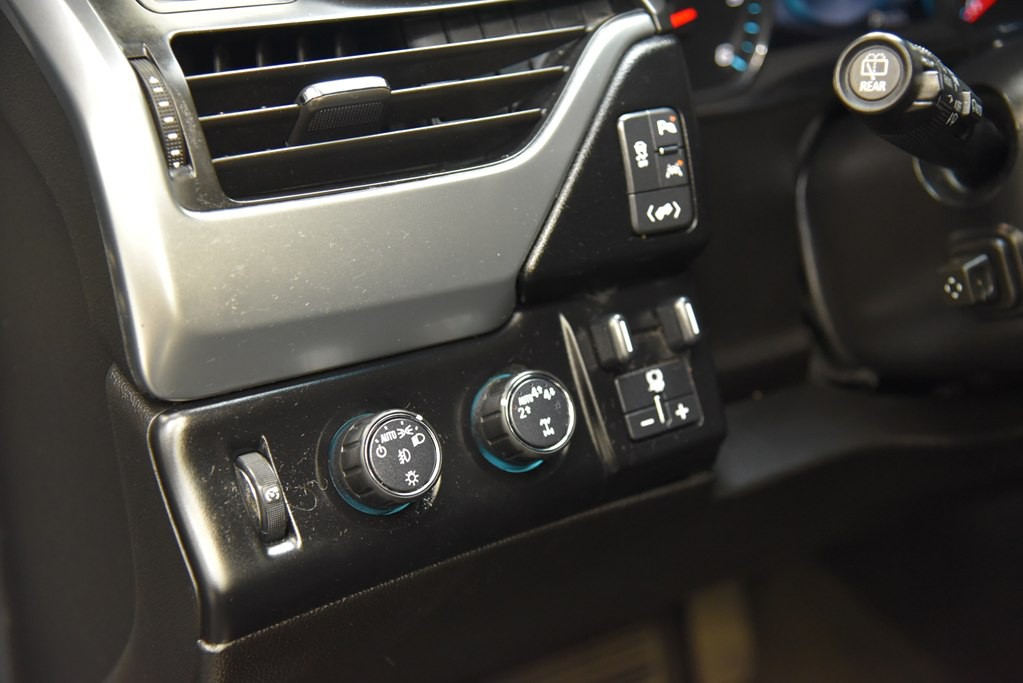 2017 Chevrolet Suburban Image 29