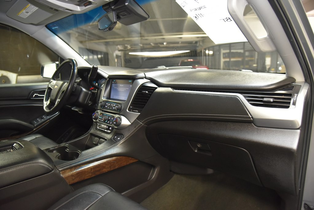 2017 Chevrolet Suburban Image 33