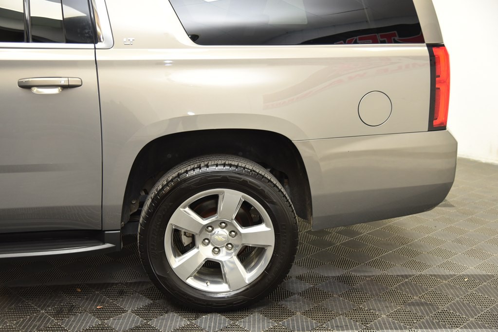 2017 Chevrolet Suburban Image 36
