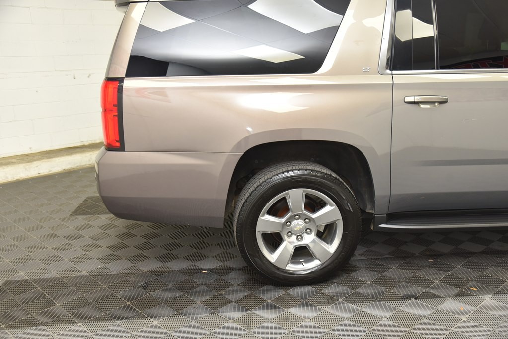2017 Chevrolet Suburban Image 37
