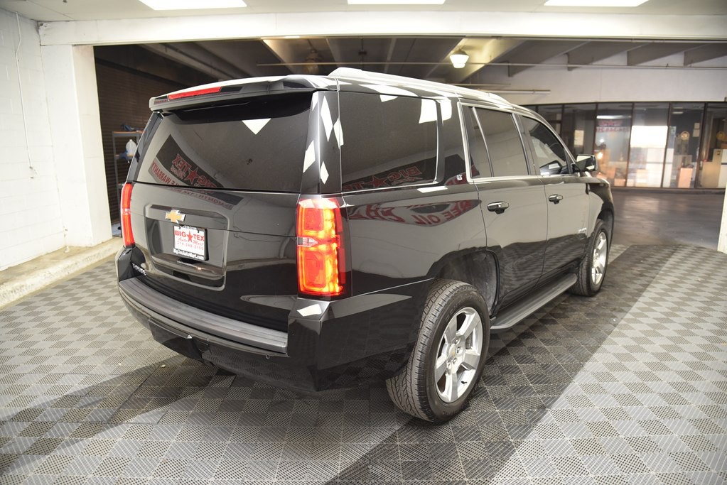 2017 Chevrolet Tahoe Image 16