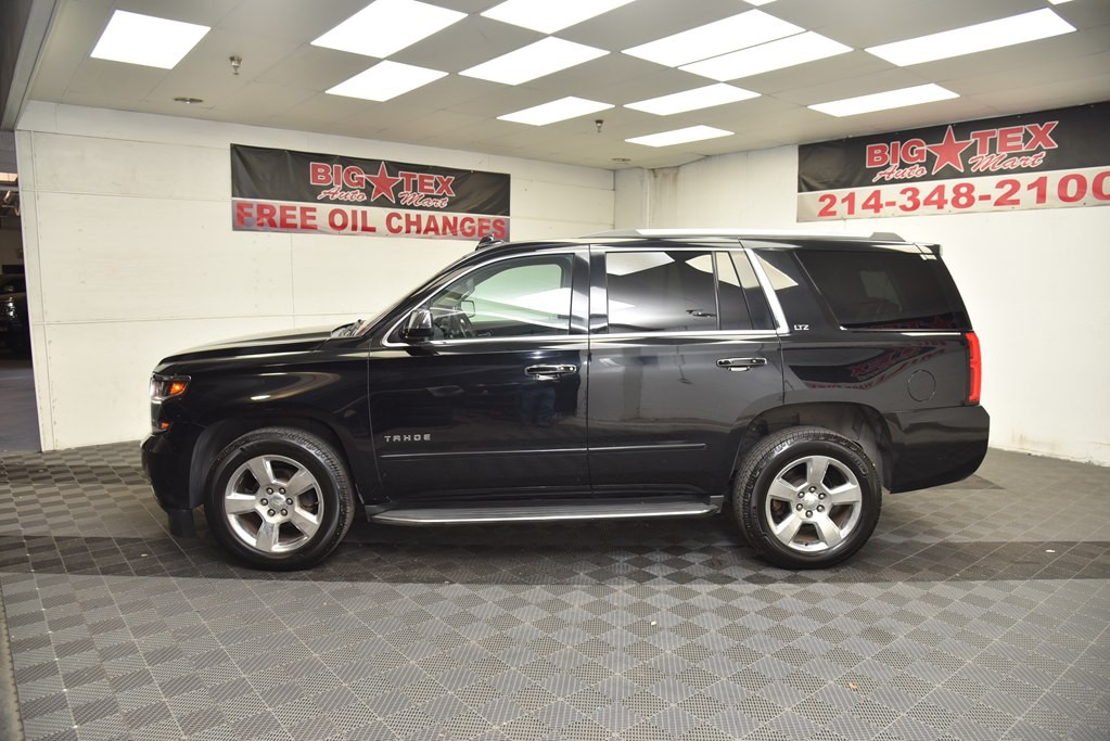 2017 Chevrolet Tahoe Image 2
